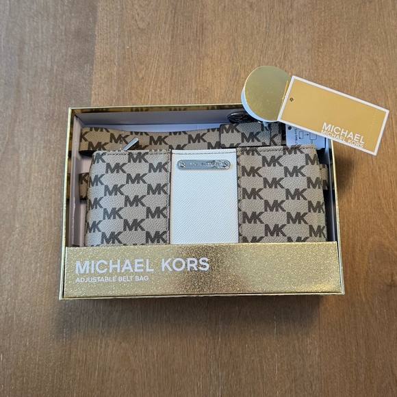 Women’s Michael Kors Adjustable Logo Belt Bag - Picture 7 of 7